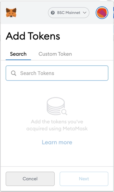 محفظة MetaMask ، لديها زر [Add Token] يتيح لك تصفح جميع العملات الرقمية المتاحة أو إضافة التوكنز الجديدة.